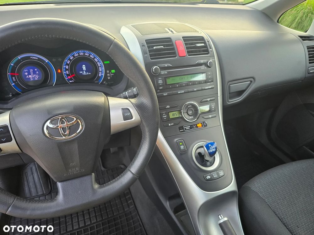 Toyota Auris 1.8 HSD Sol - 28