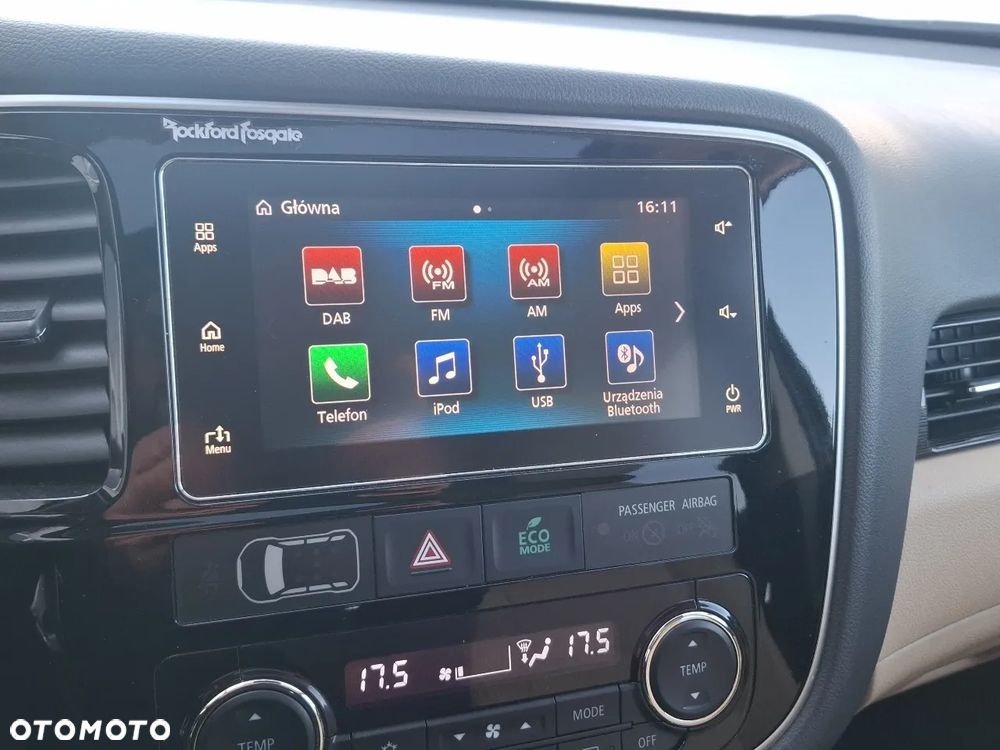 Mitsubishi Outlander 2.0 Instyle SDA 4WD CVT - 29