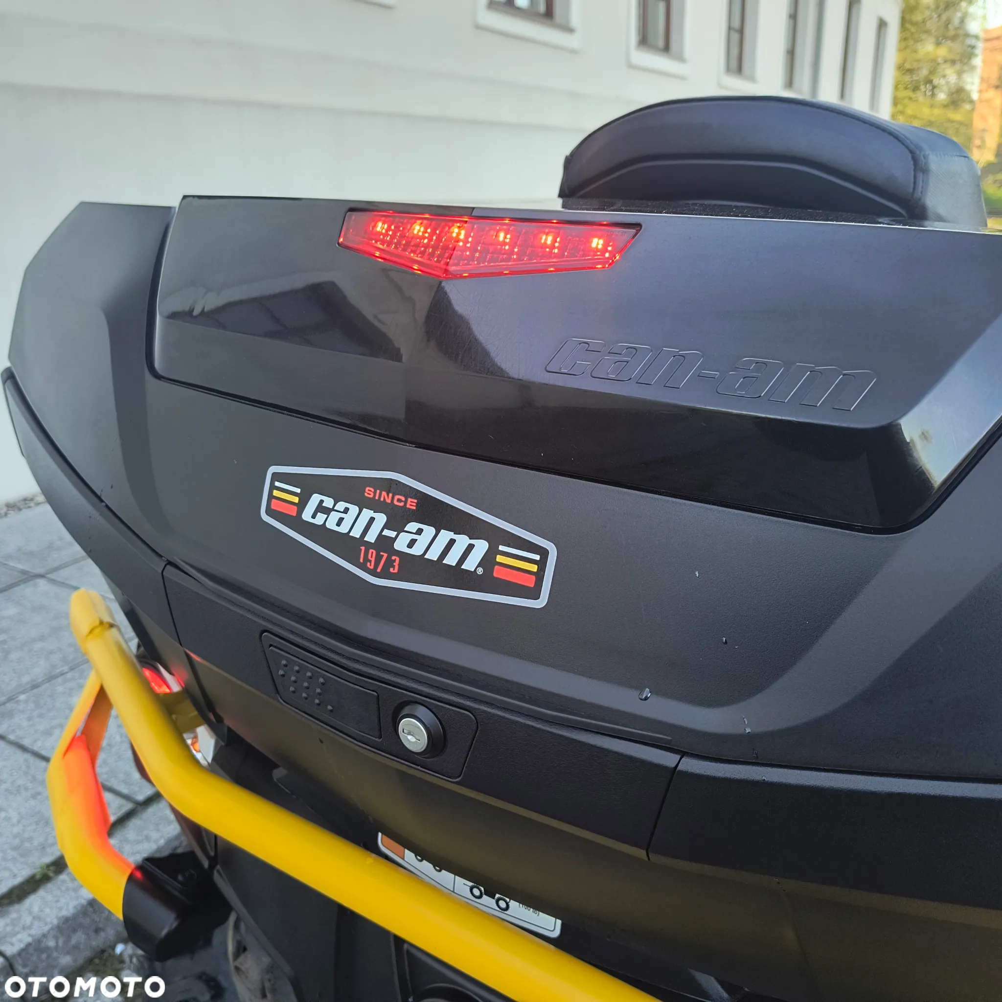 Can-Am Outlander - 10