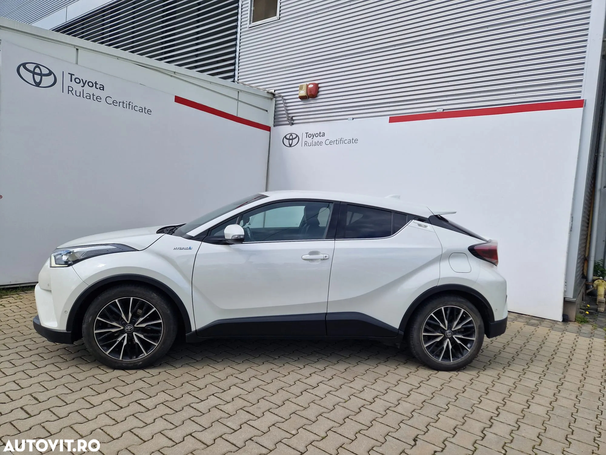 Toyota C-HR 1.8 HSD 4x2 CVT C-lassy LED - 3