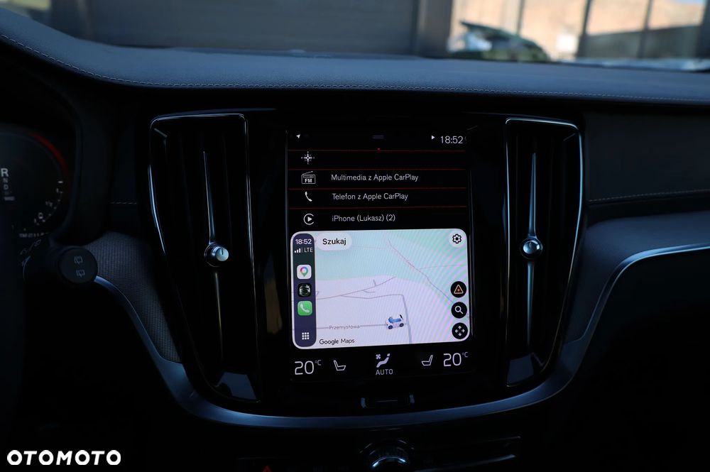 Volvo V60 T8 AWD Recharge Geartronic RDesign - 15