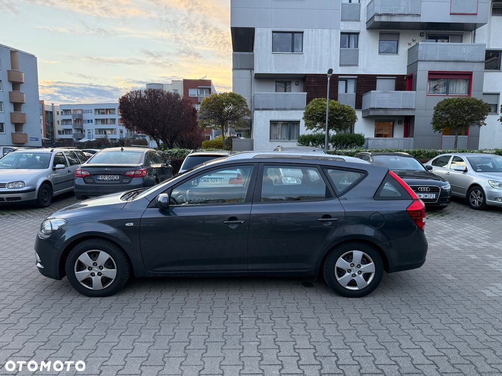 Kia Ceed 1.6 CVVT Dream-Team Edition - 11