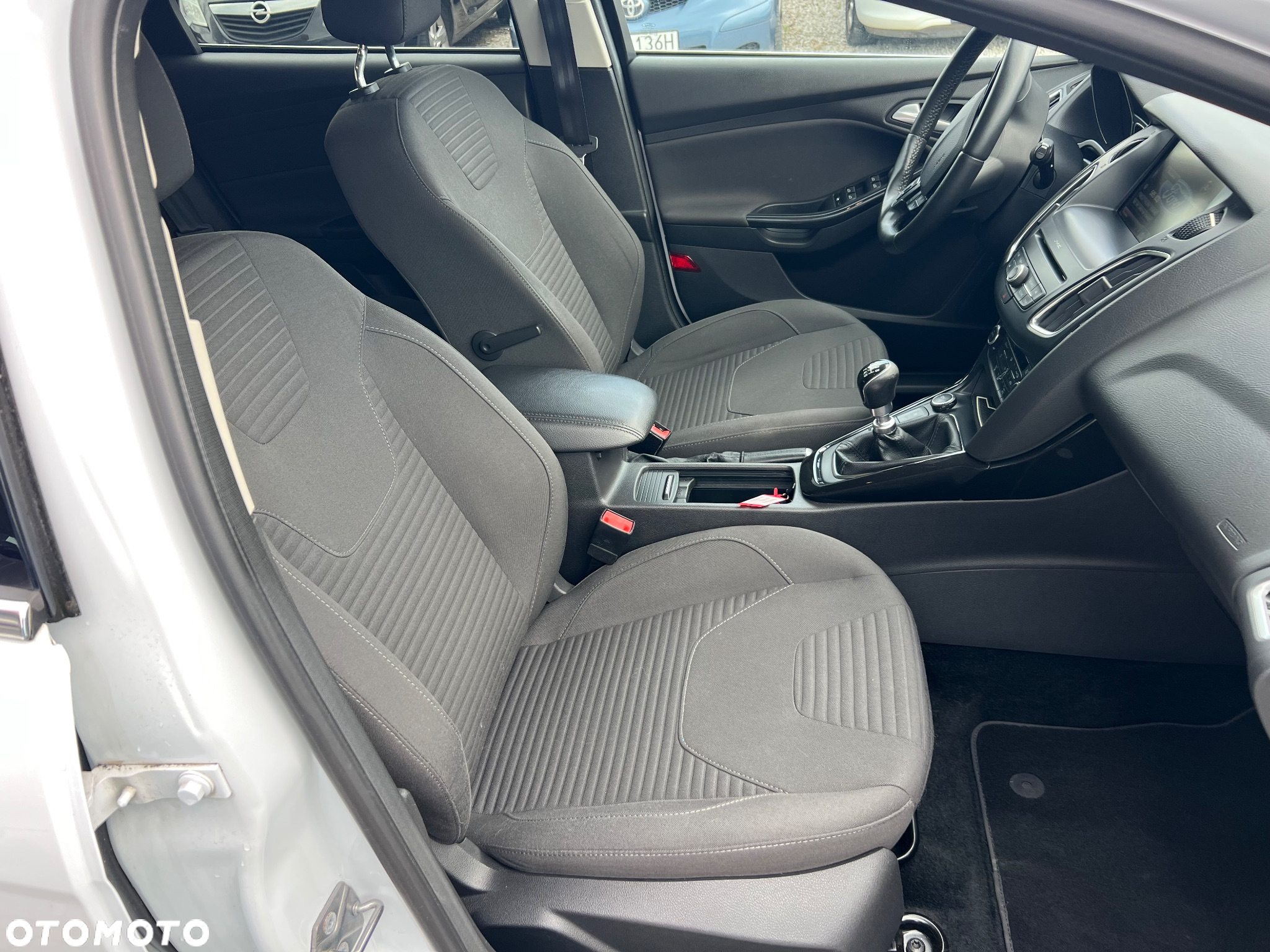 Ford Focus 1.0 EcoBoost Active Business - 14