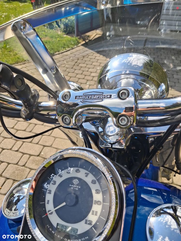 Harley-Davidson Softail Deluxe - 29