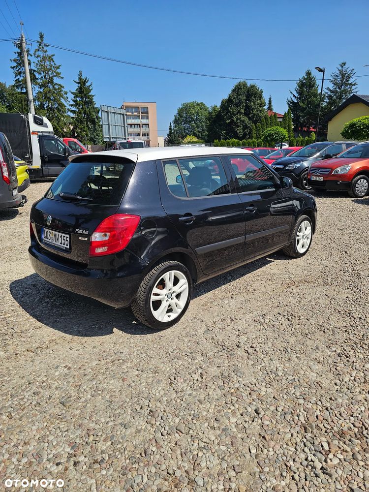 Skoda Fabia 1.2 HTP Cool Colour Edition - 6