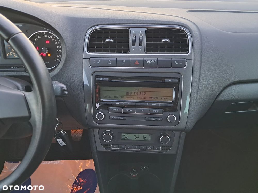 Volkswagen Polo - 18