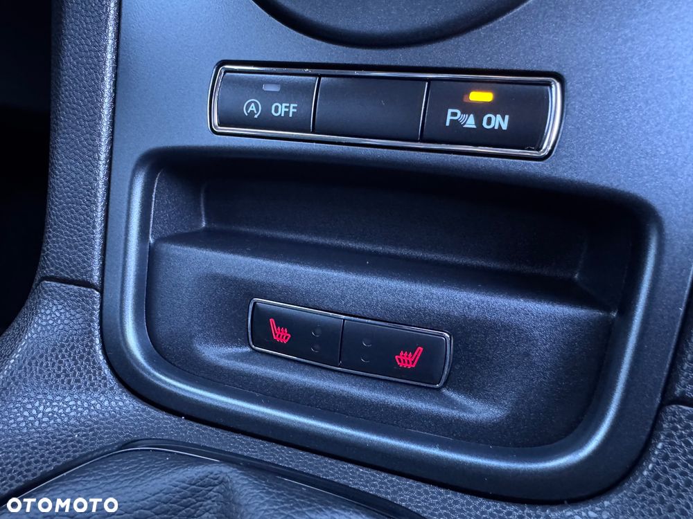 Ford Fiesta 1.0 EcoBoost Titanium - 32