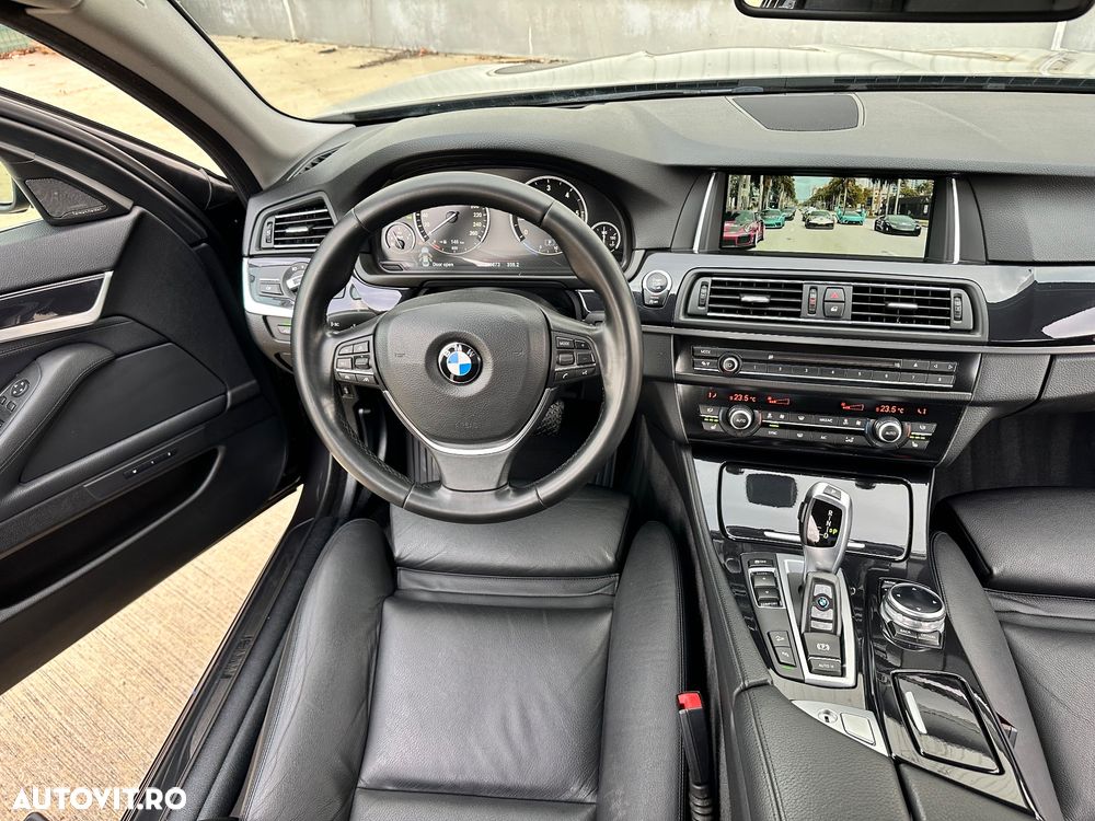 BMW Seria 5 530d xDrive Touring Sport-Aut. Luxury Line - 24