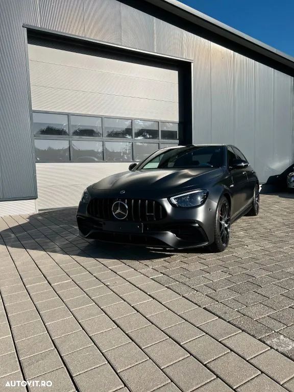 Mercedes-Benz E AMG 63 S 4MATIC - 1