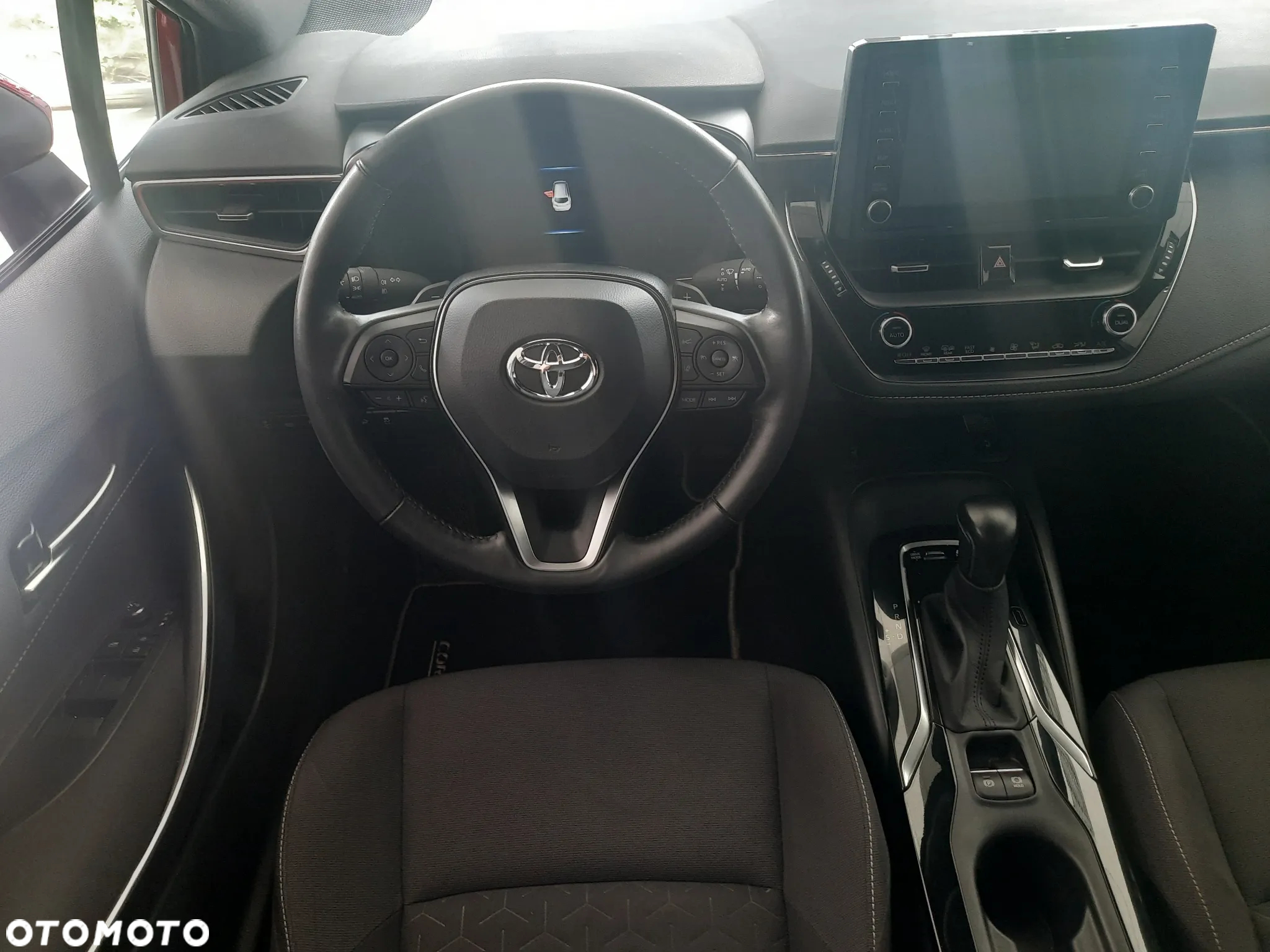 Toyota Corolla 2.0 Hybrid Touring Sports Team Deutschland - 11
