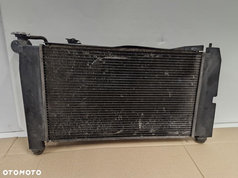 toyota corolla verso 1 i 1.8 vvti wentylator chłodnica wody komplet - 1