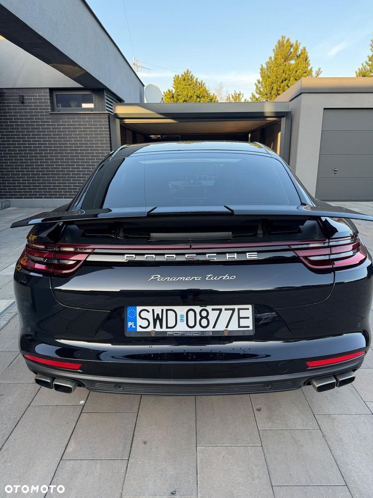 Porsche Panamera Turbo - 2