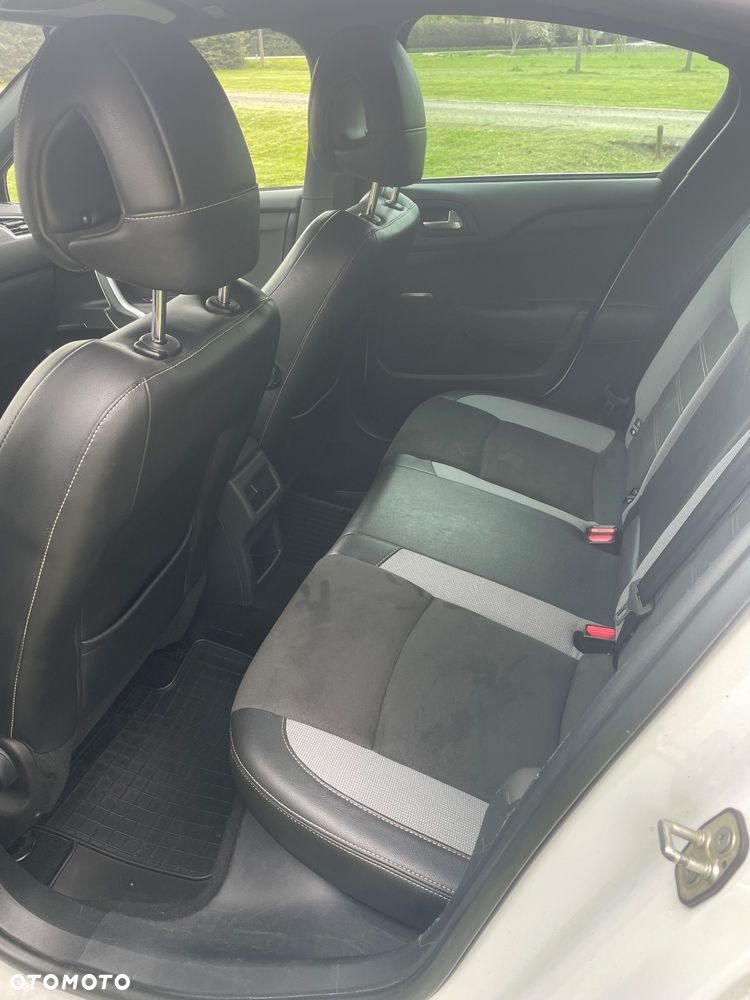 DS Automobiles DS 4 - 12