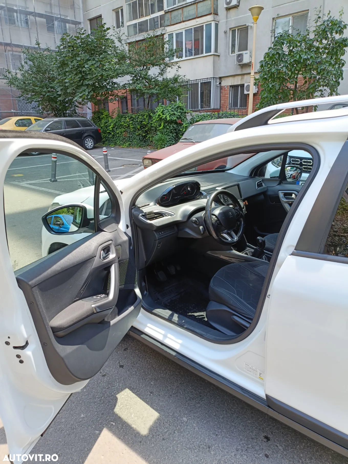 Peugeot 2008 1.6 BlueHDi FAP Active - 9