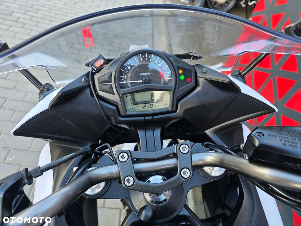 Kawasaki ER - 17