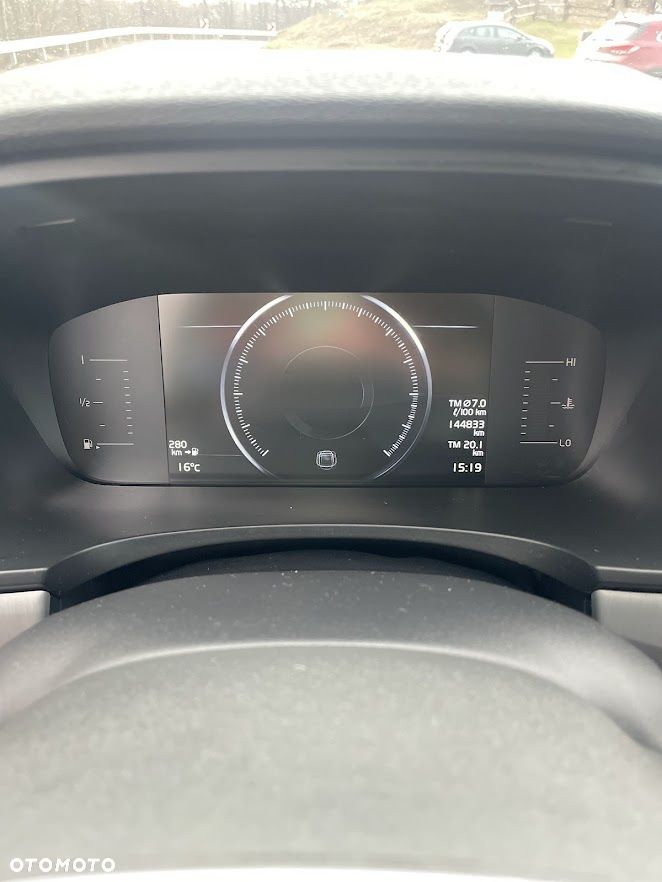 Volvo V90 D3 AWD Momentum Pro - 8