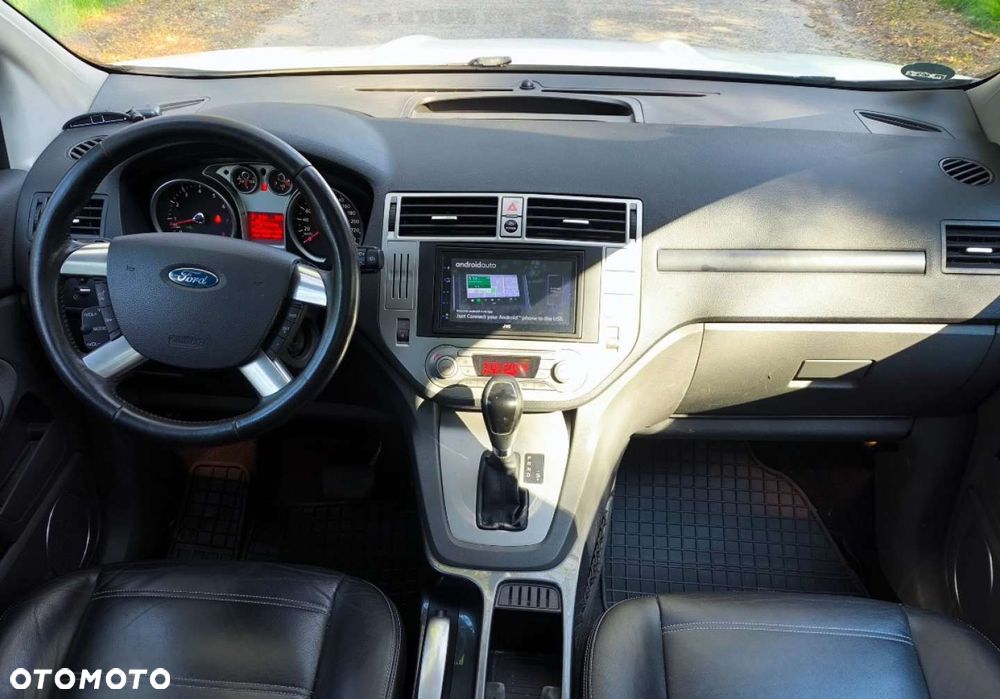 Ford Kuga - 8