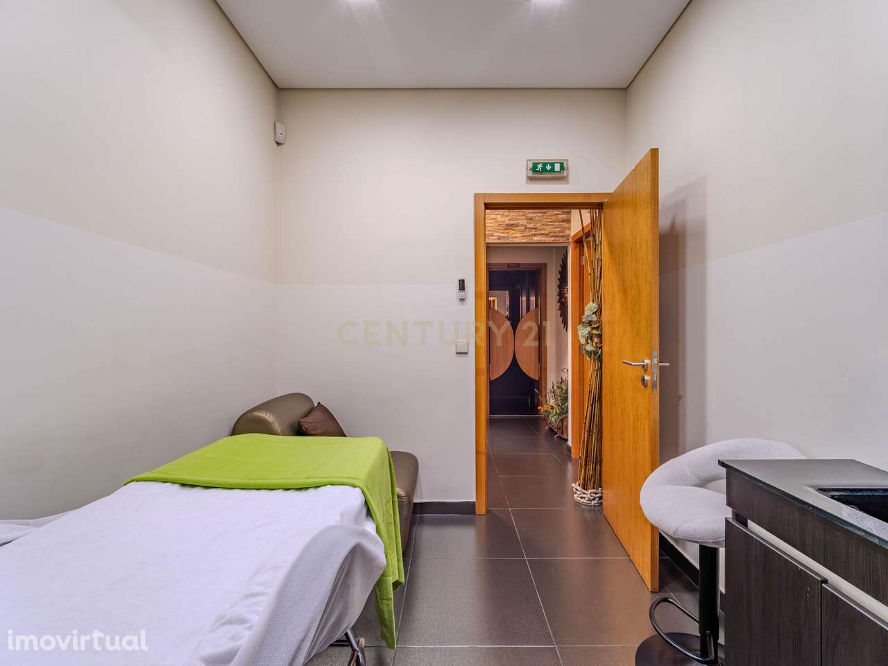 Trespasse de Cabeleireiro em RIo Tinto - Grande imagem: 3/24