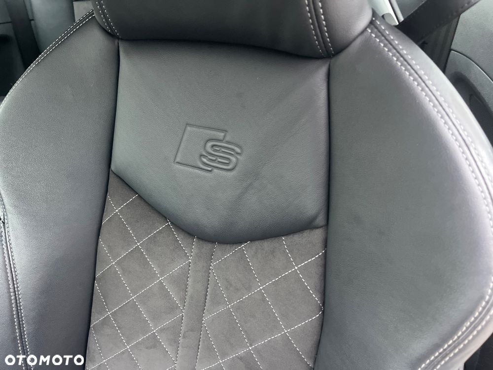 Audi TT S Coupé - 15