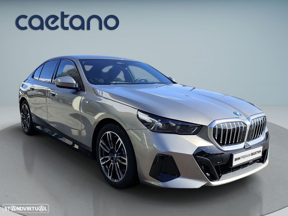 BMW 530 e Pack Desportivo M - 10
