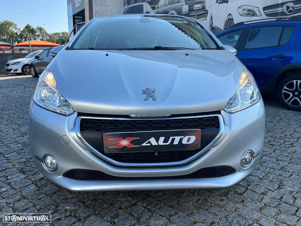 Peugeot 208 - 5