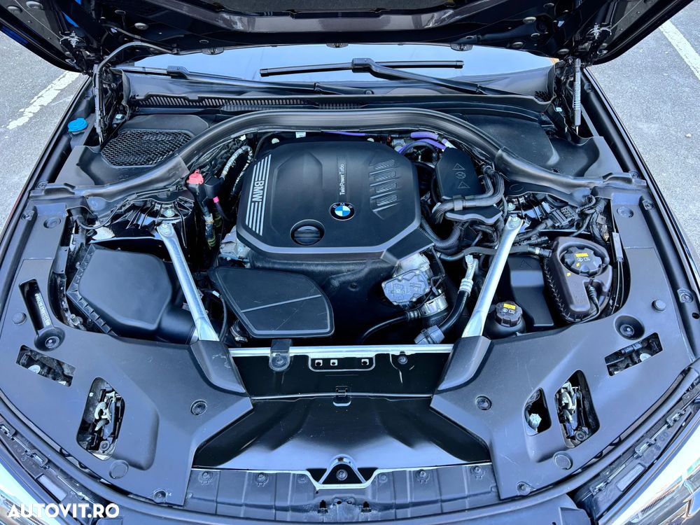 BMW Seria 5 520d Aut. Luxury Line - 7