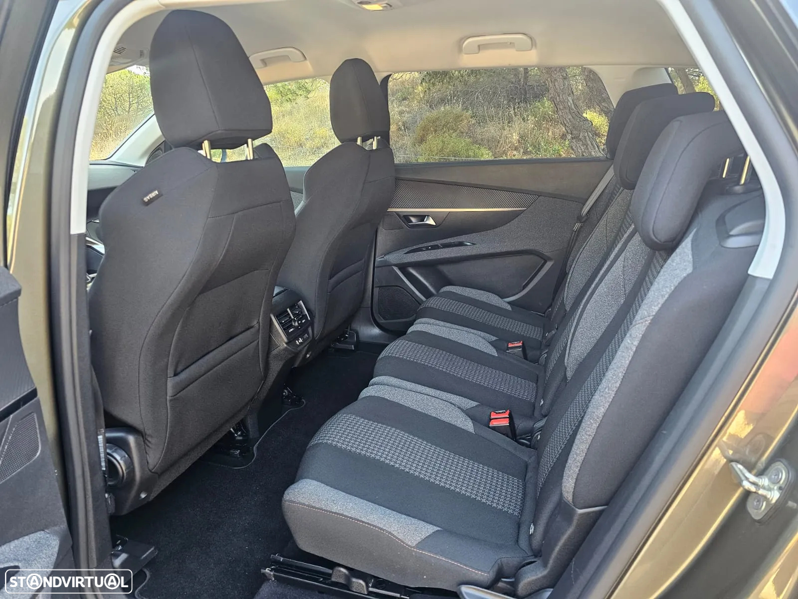 Peugeot 5008 1.5 BlueHDi Active Pack EAT8 - 13