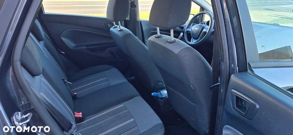 Ford Fiesta 1.25 Celebration - 12