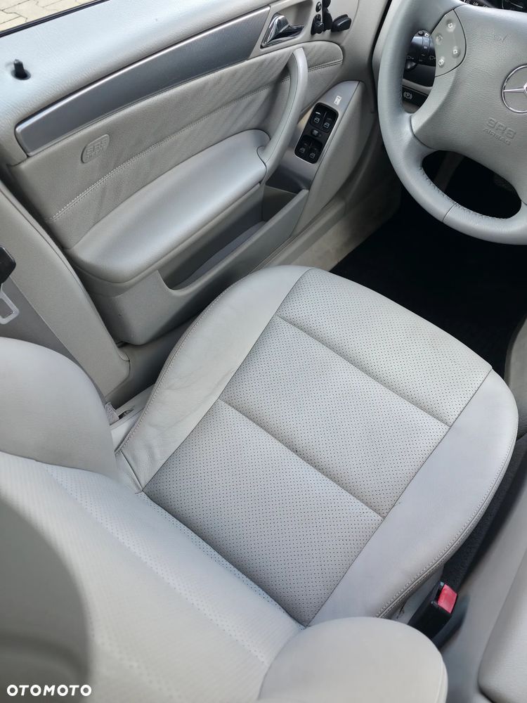 Mercedes-Benz Klasa C 350 7G-TRONIC Avantgarde - 26