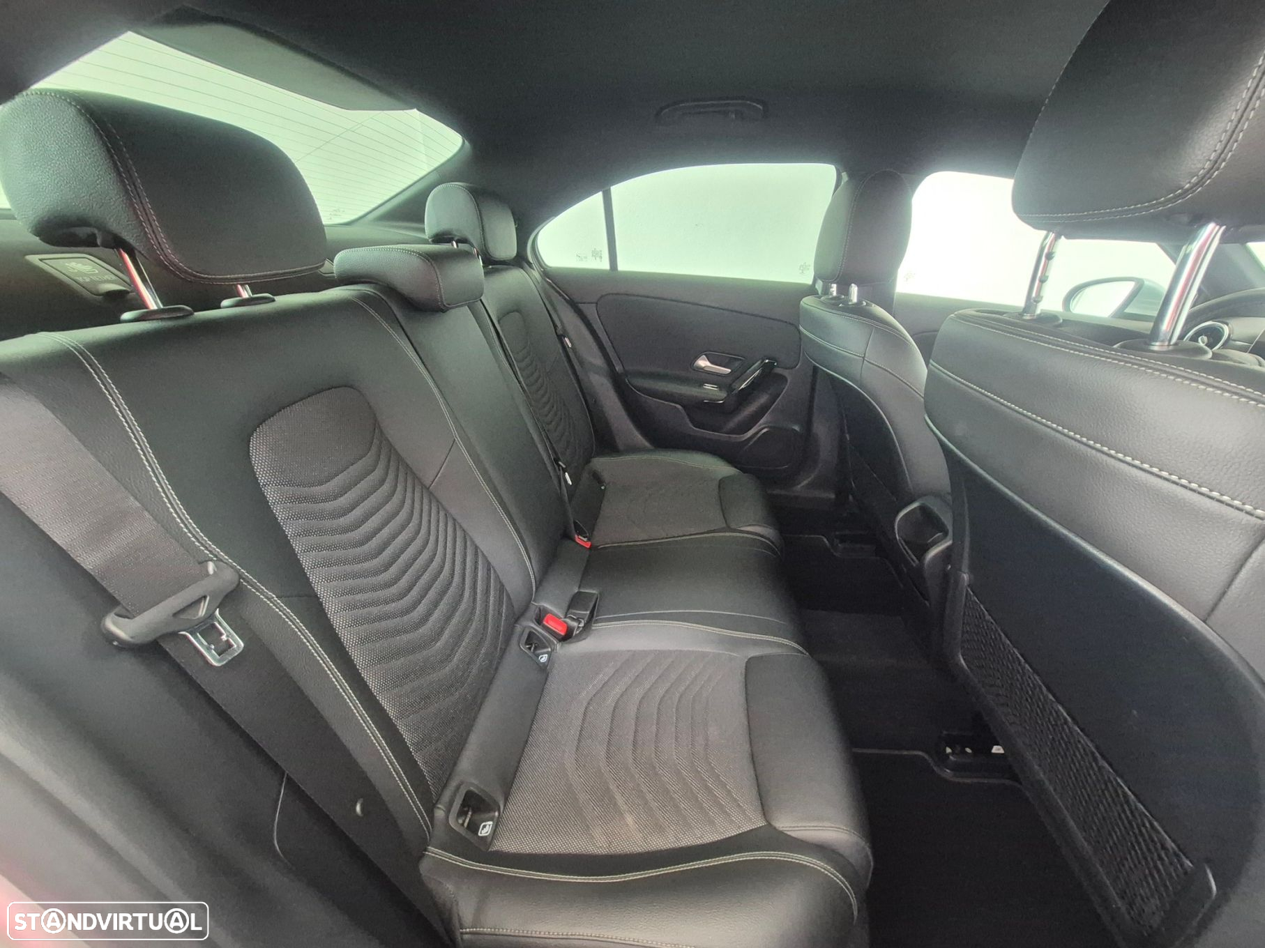 Mercedes-Benz A 180 Limousine d Progressive Aut. - 28