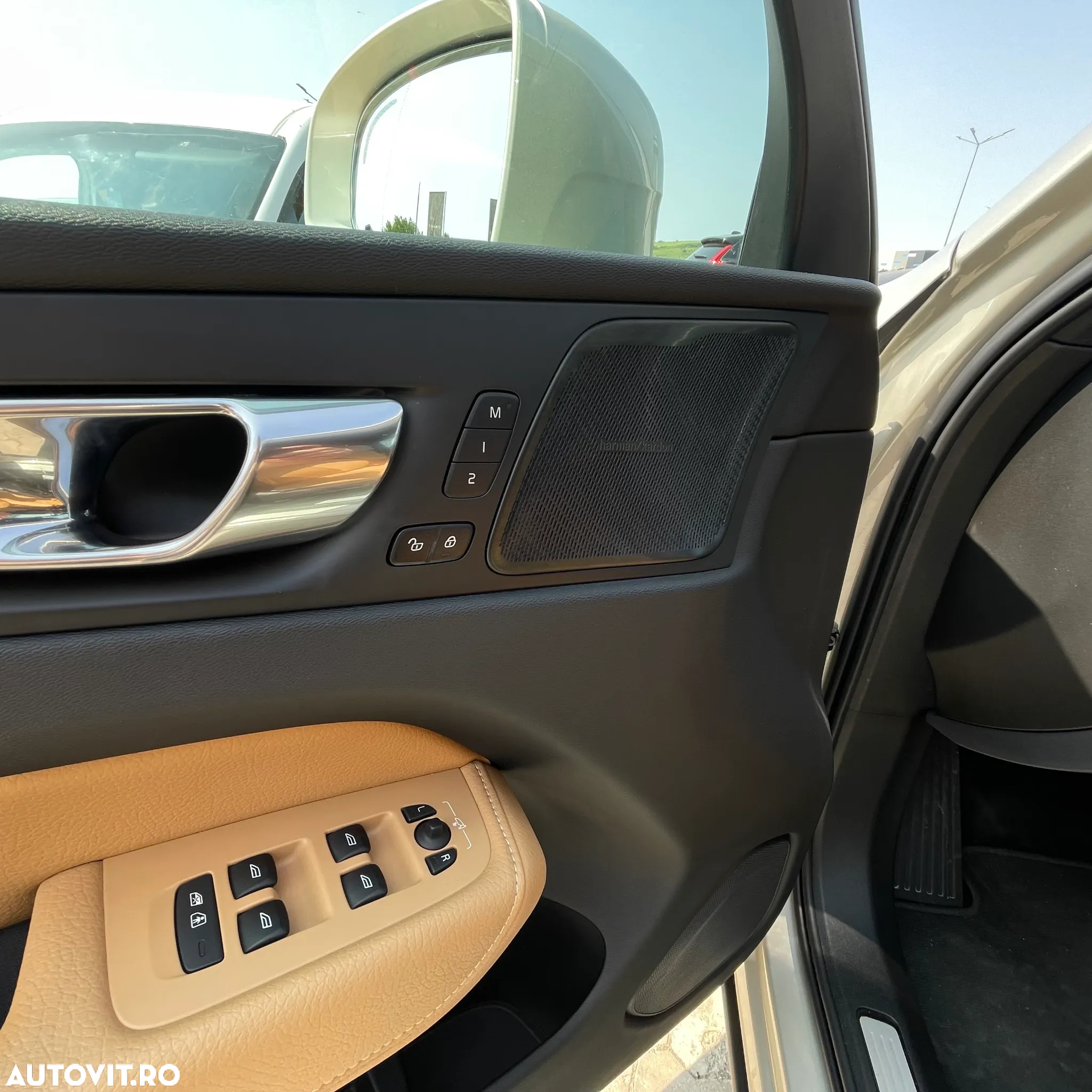 Volvo XC 60 B4 MHEV AWD Inscription - 9