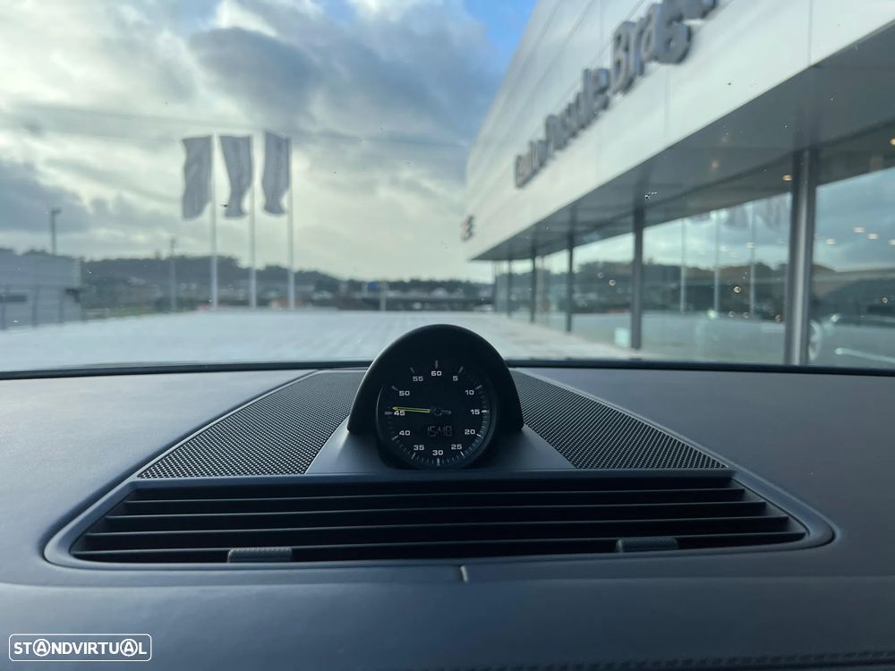 Porsche Panamera 4 E-Hybrid - 38