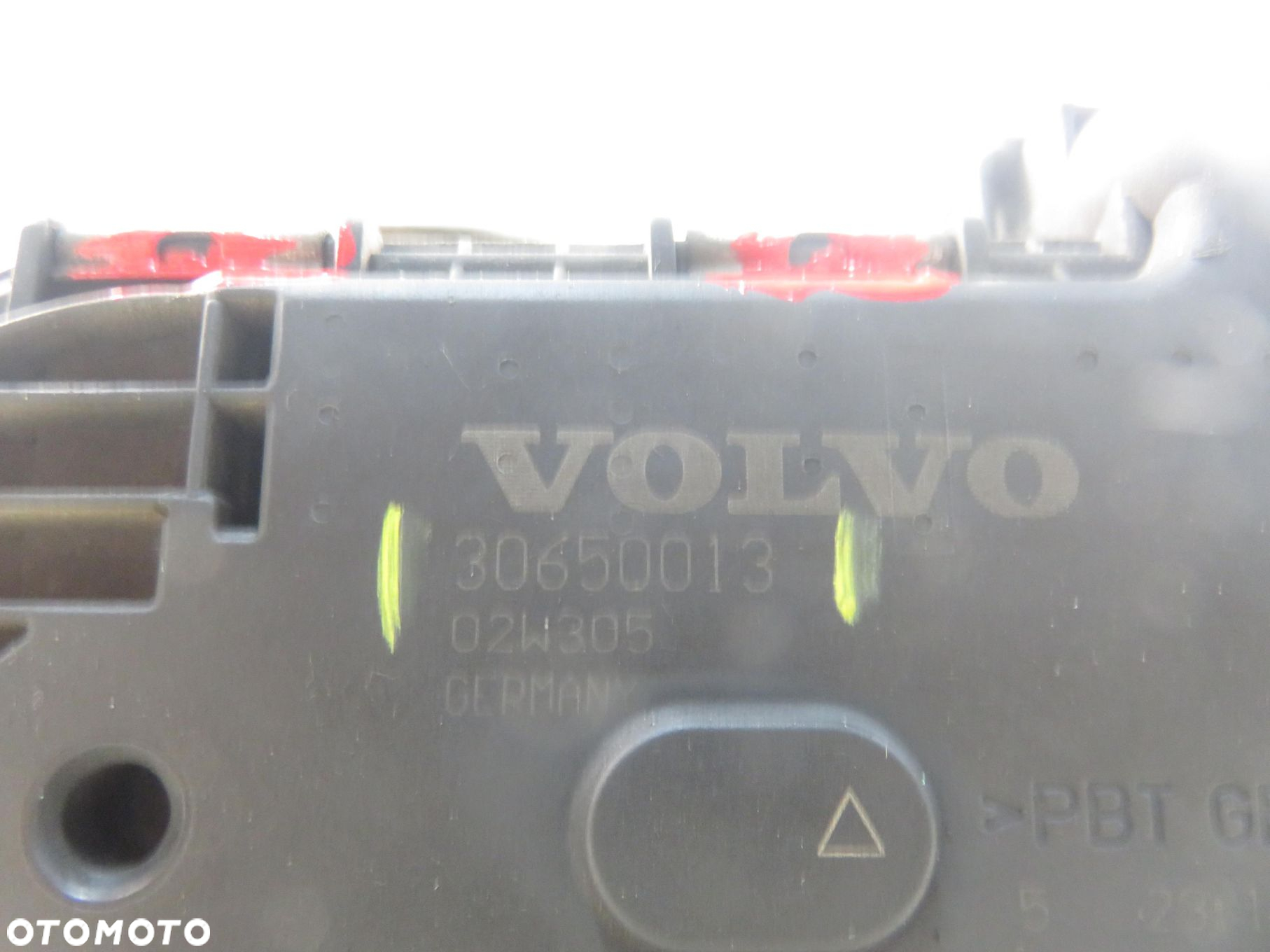 PRZEPUSTNICA VOLVO S80 I  2.0 T - B 5204 T5 30650013 0280750103 - 6