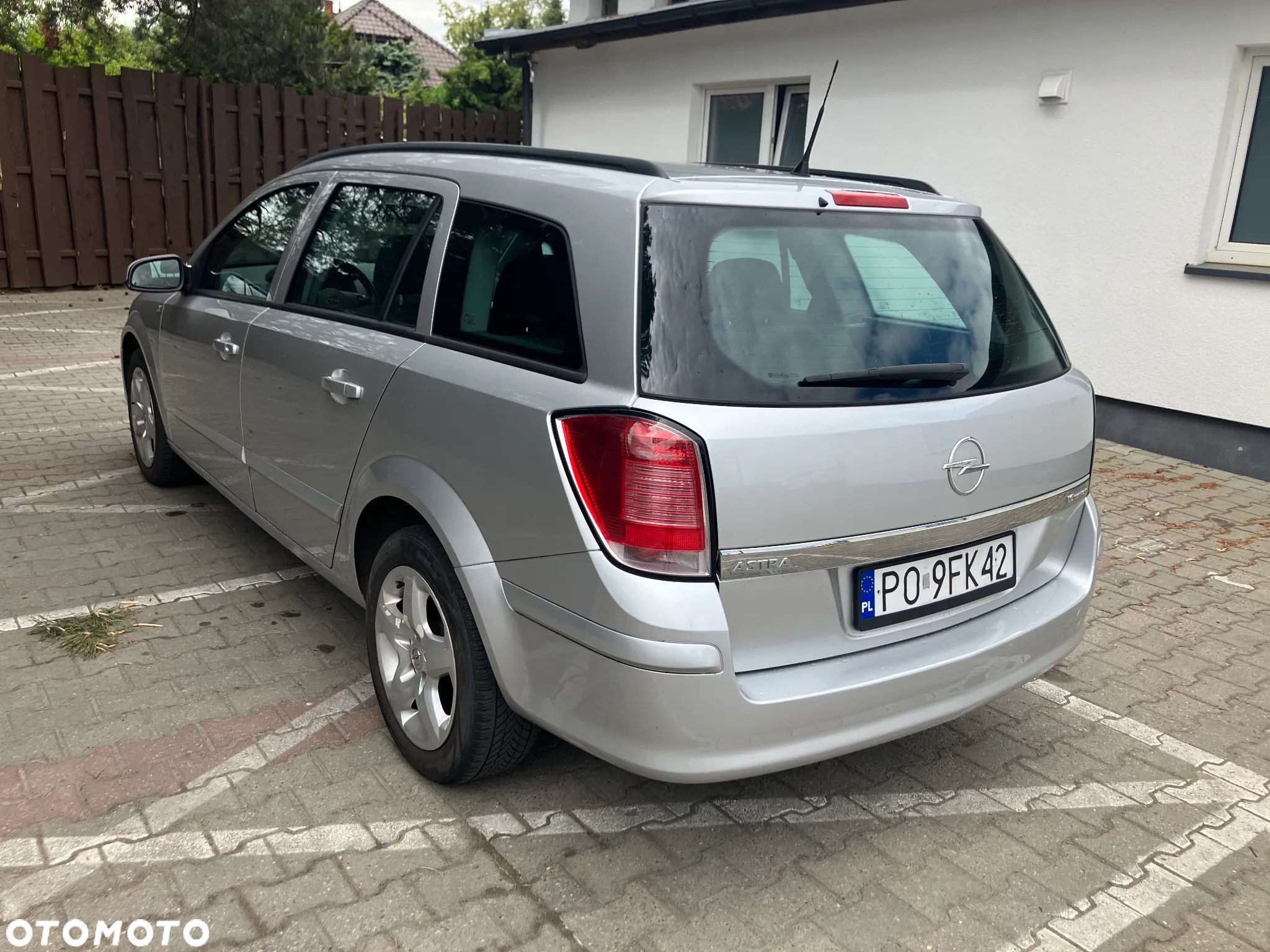 Opel Astra III 1.6 Enjoy Easytronic - 1