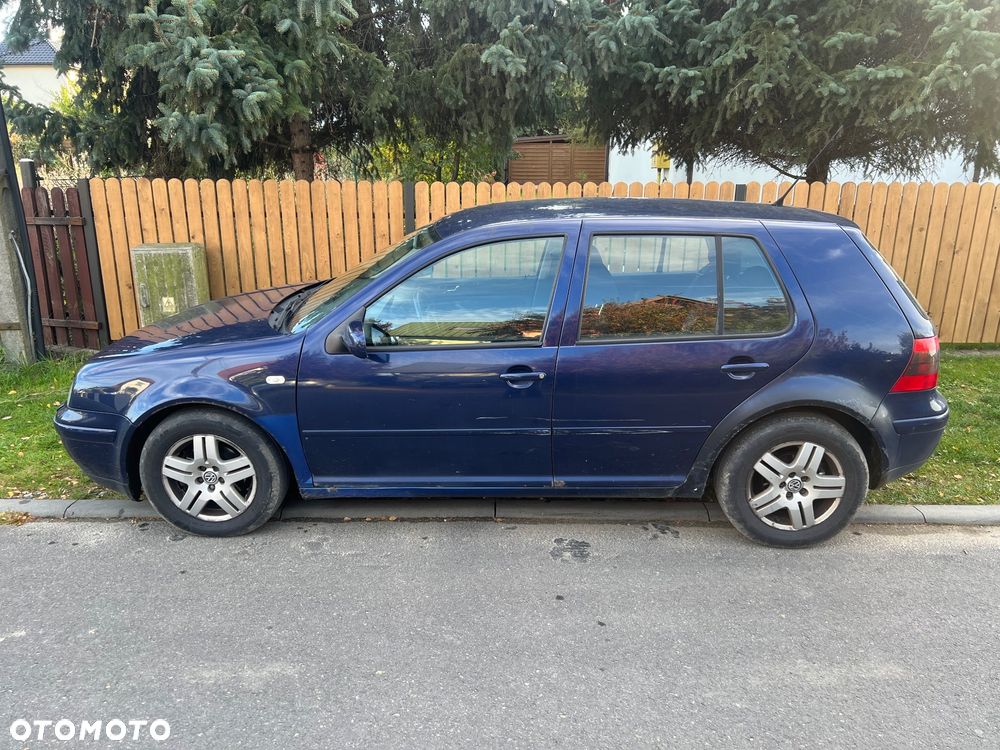 Volkswagen Golf - 3