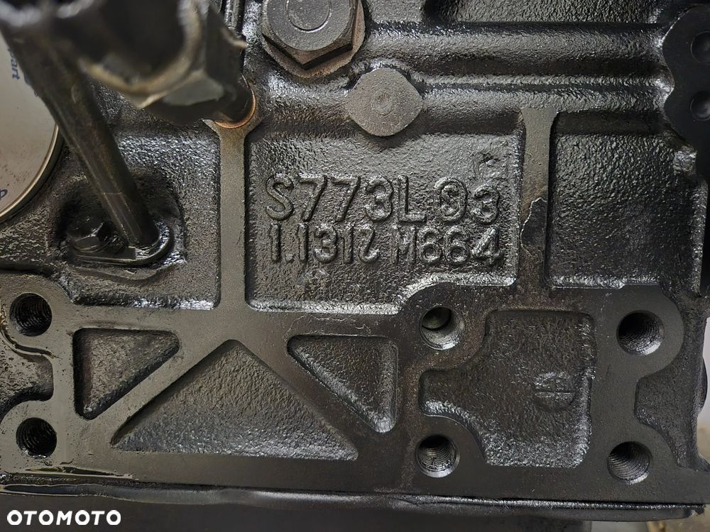 Silnik perki 403 D 11 S773L - 4