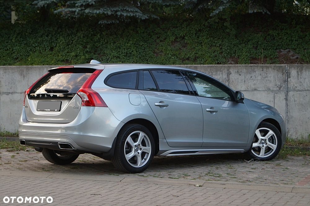 Volvo V60 D4 Geartronic Summum - 8
