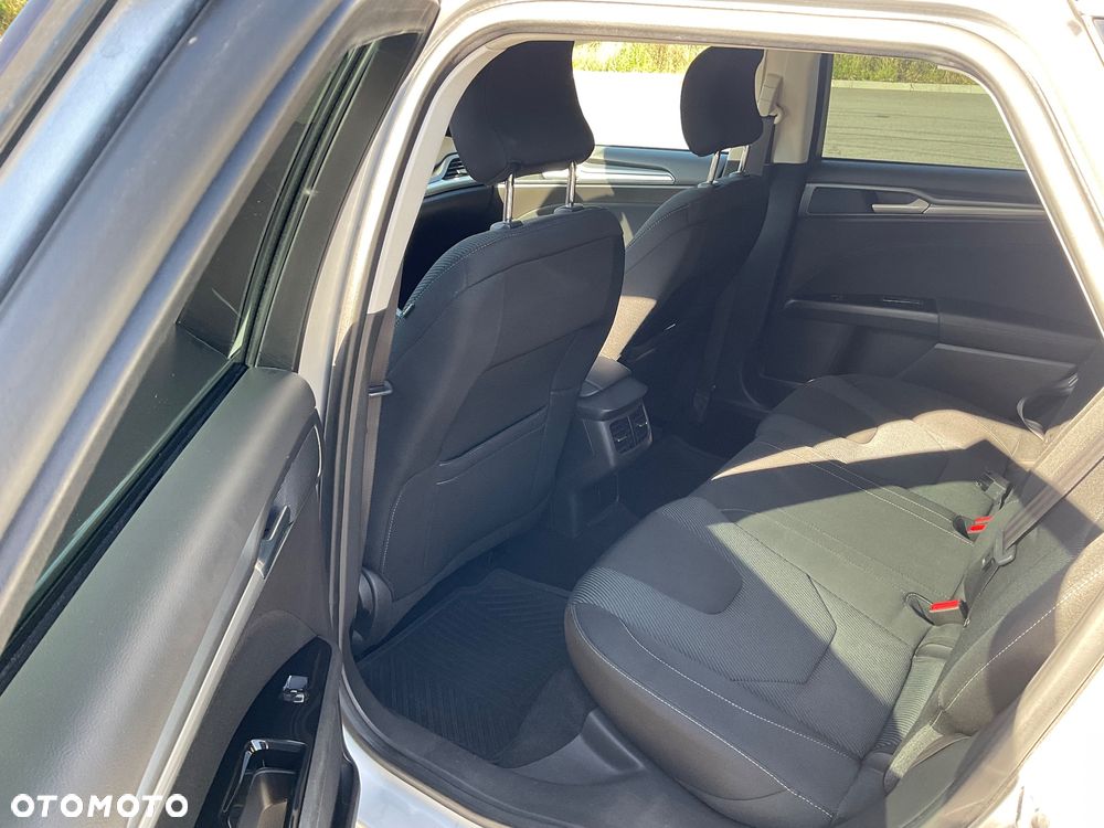 Ford Mondeo SW 2.0 TDCi Titanium PowerShift - 8