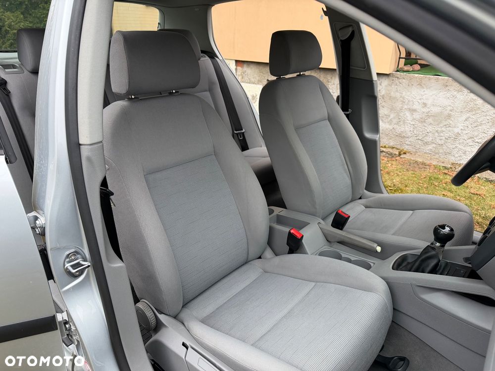 Volkswagen Golf - 15