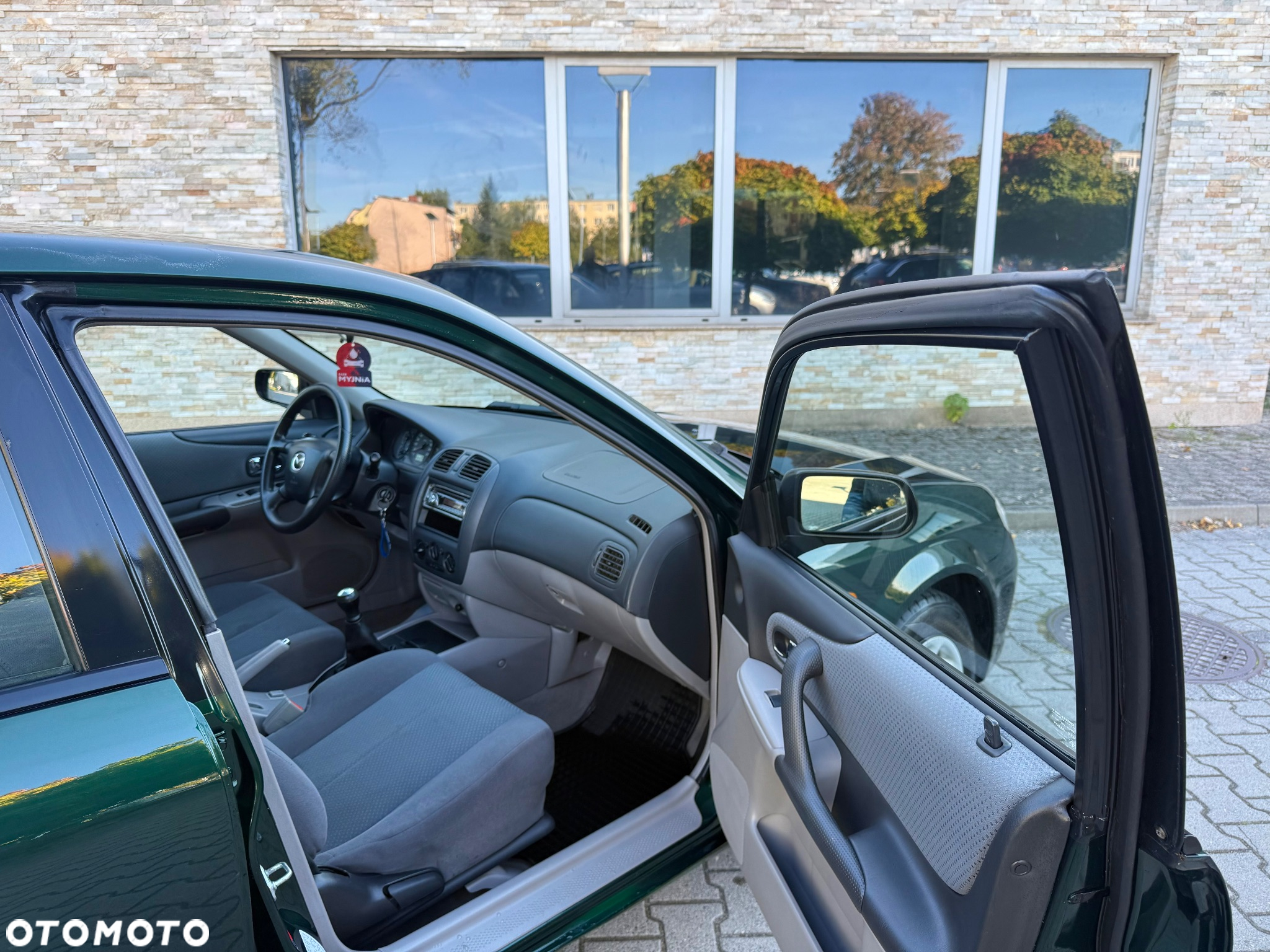 Mazda 323F 1.6 Exclusive - 5