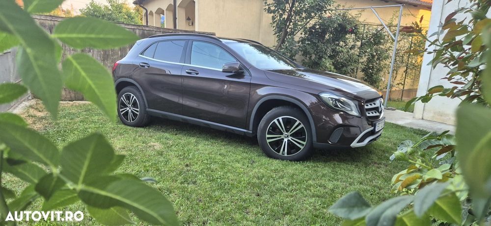 Mercedes-Benz GLA 200 d 4MATIC Aut. - 3