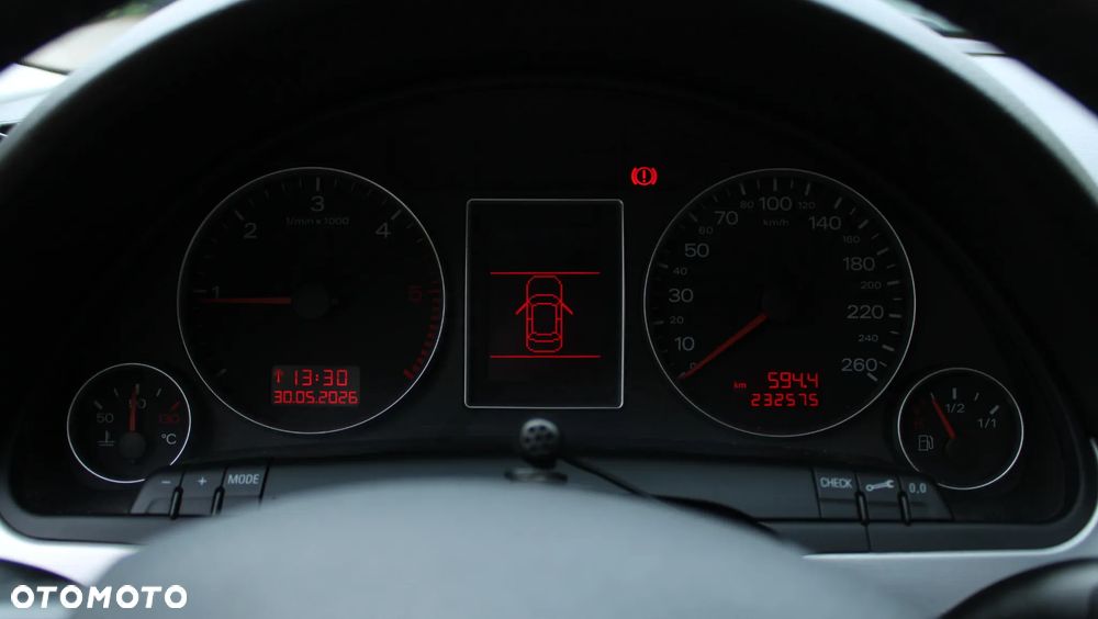 Audi A4 Avant 2.0 TDI - 8