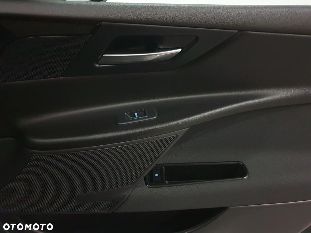Jaguar XE - 24