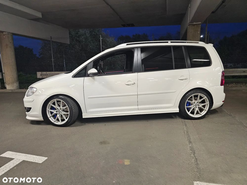 Volkswagen Touran - 5