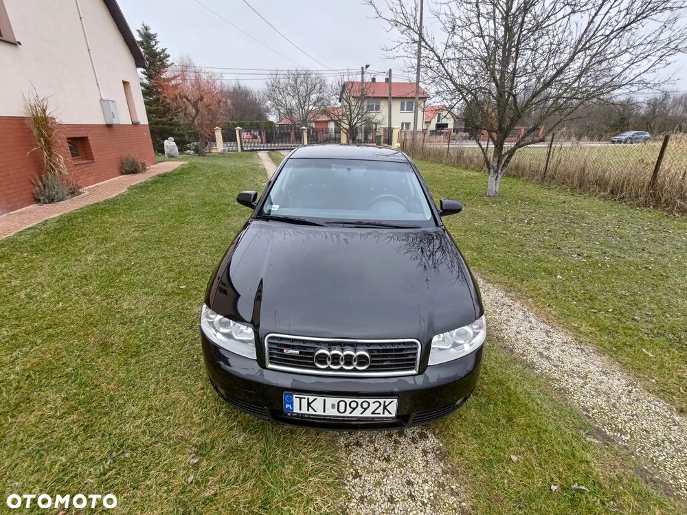 Audi A4 Limousine - 3