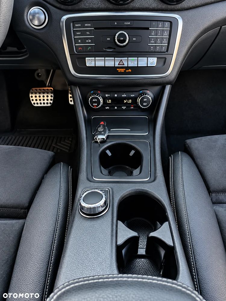 Mercedes-Benz CLA 250 4Matic 7G-DCT AMG Line - 27