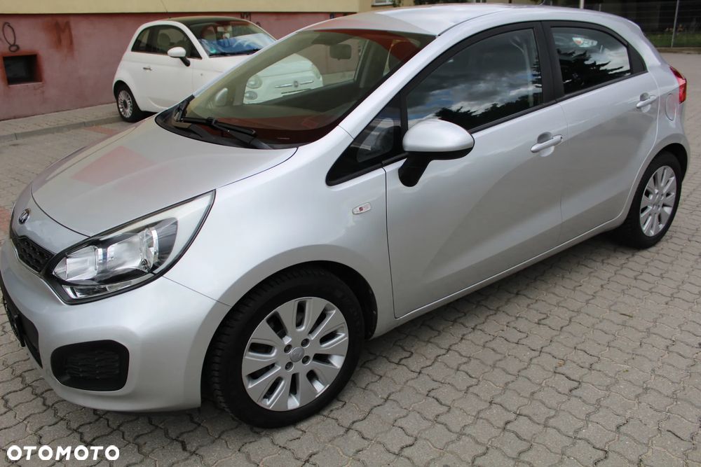 Kia Rio - 1