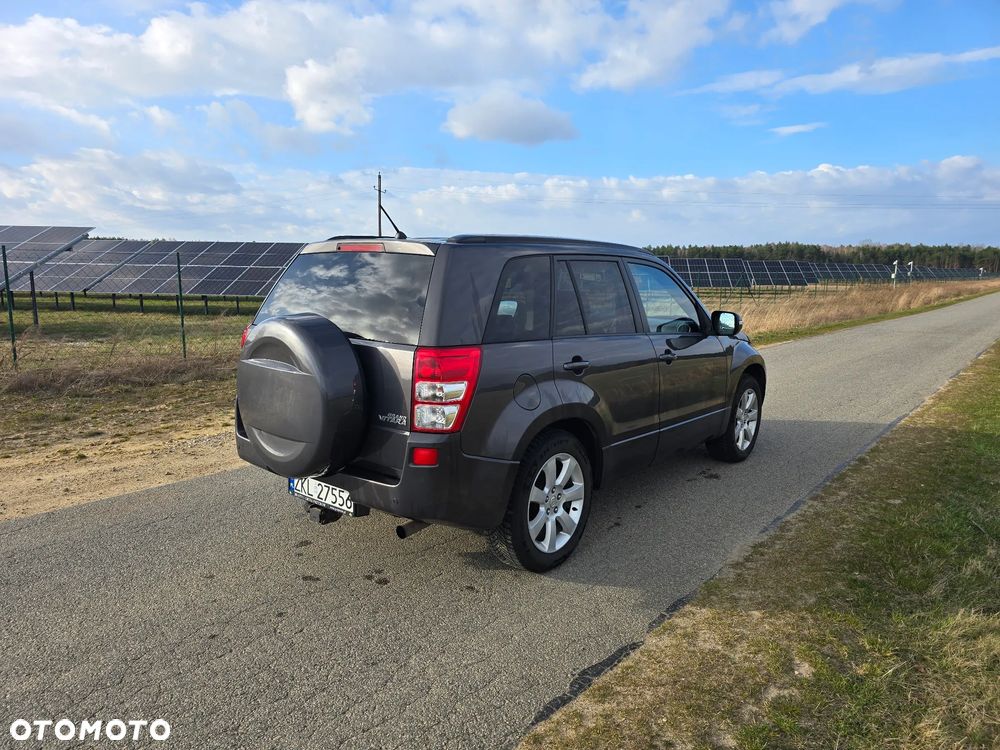 Suzuki Grand Vitara 2.4 De Luxe - 7