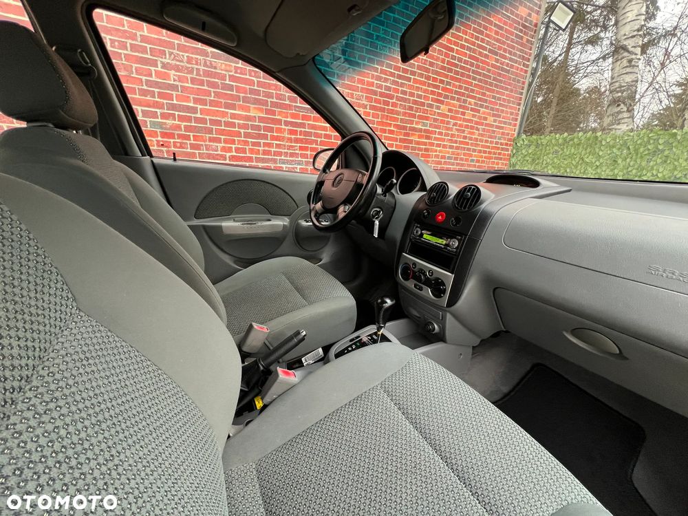 Chevrolet Aveo - 10