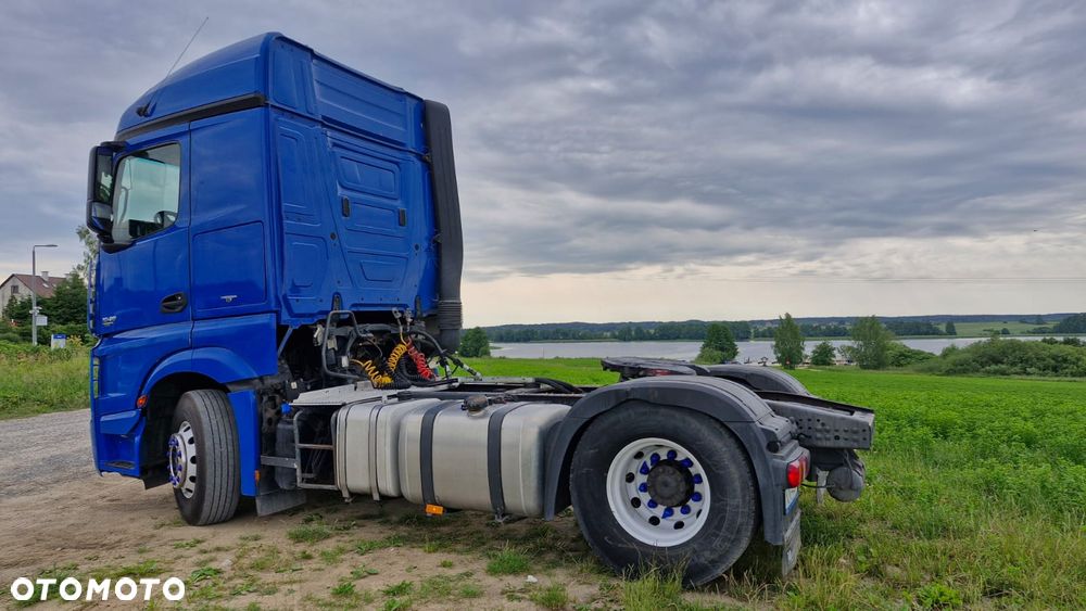 Mercedes-Benz Actros - 12